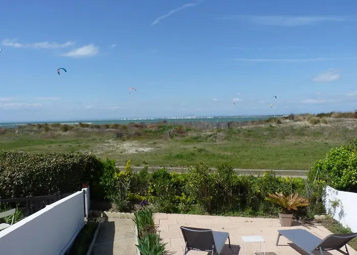 Apartamento Sol-y-days Flamant, Superbe En Rez De Jardin Avec Grande Terrasse Et Jardinet, Face A La